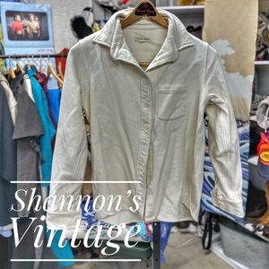 Tradlands thick waffle knit sz medium button shirt A12